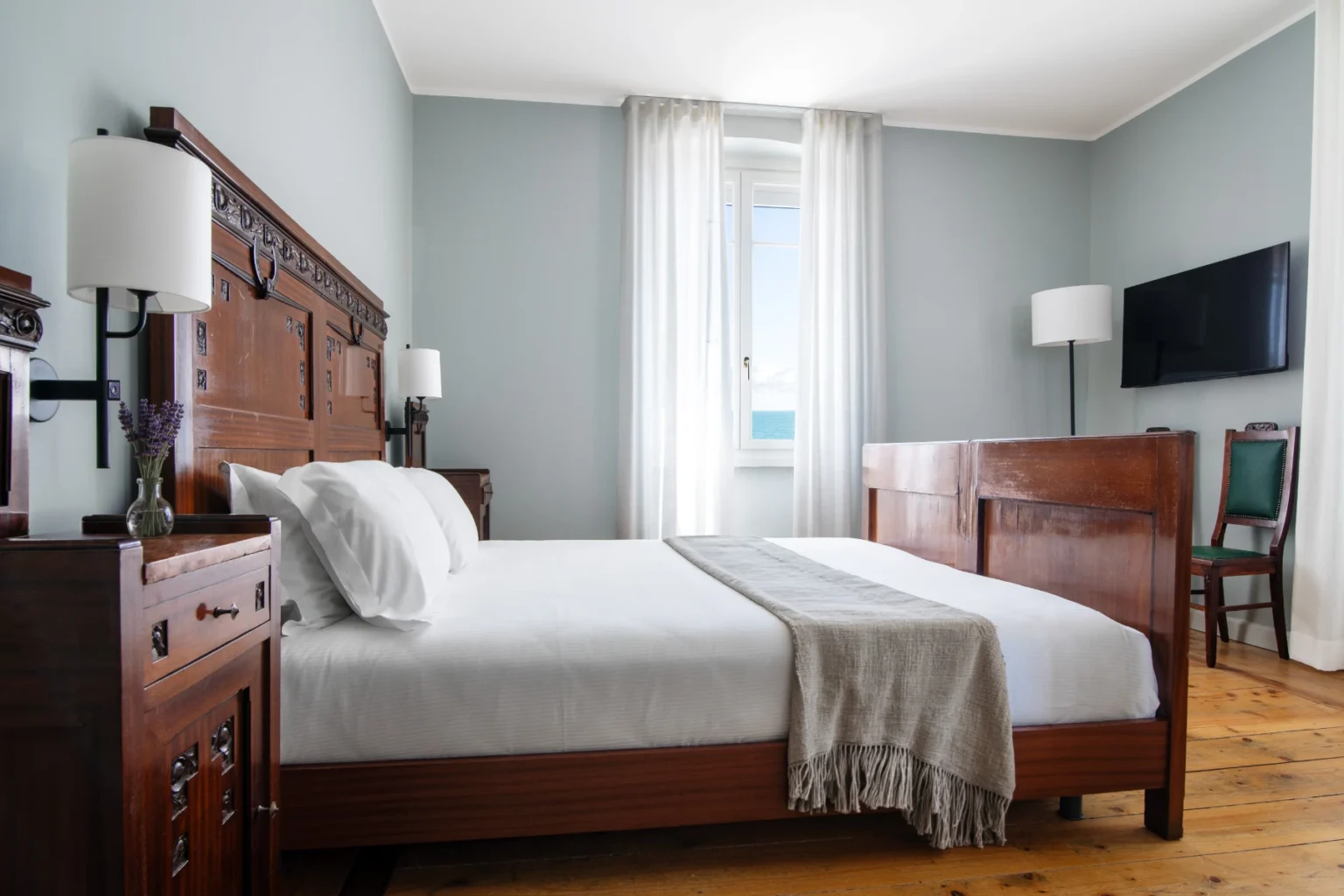 Historic Lakeview Villa | Lake Garda image 17 | Only on SopranoVillas