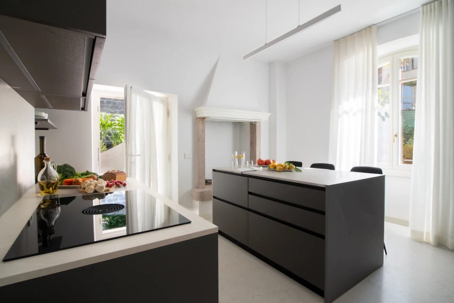 Historic Lakeview Villa | Lake Garda image 8 | Only on SopranoVillas