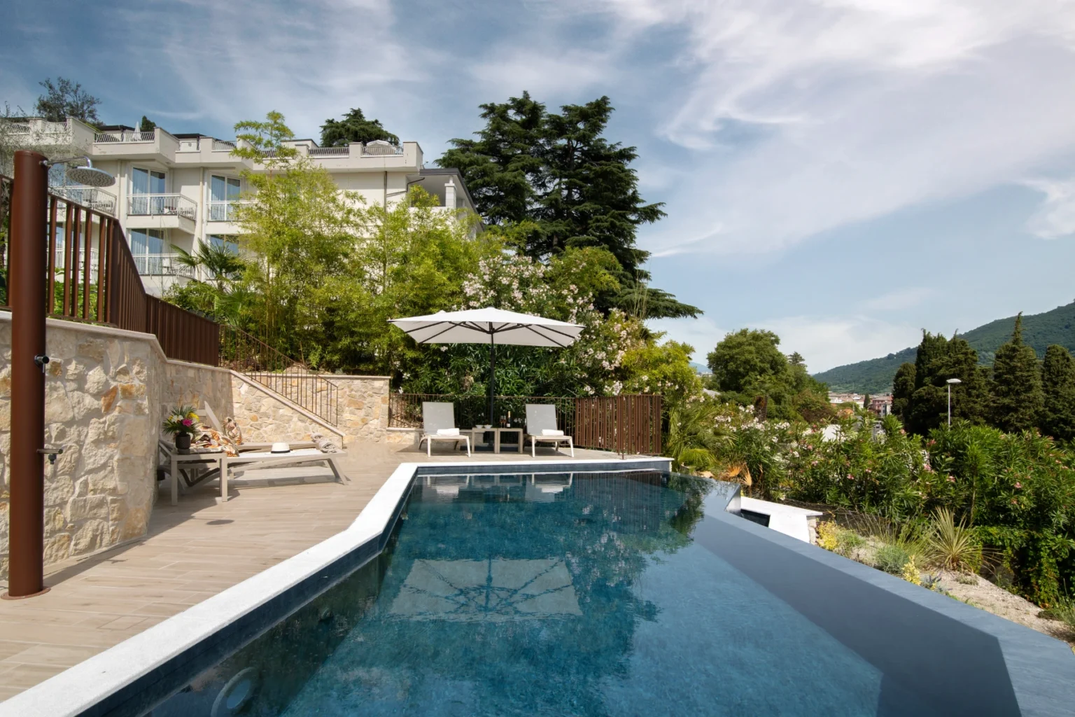 Historic Lakeview Villa | Lake Garda image 5 | Only on SopranoVillas