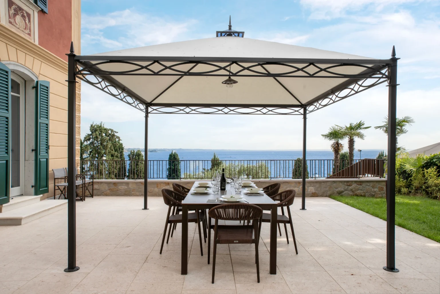Historic Lakeview Villa | Lake Garda image 3 | Only on SopranoVillas