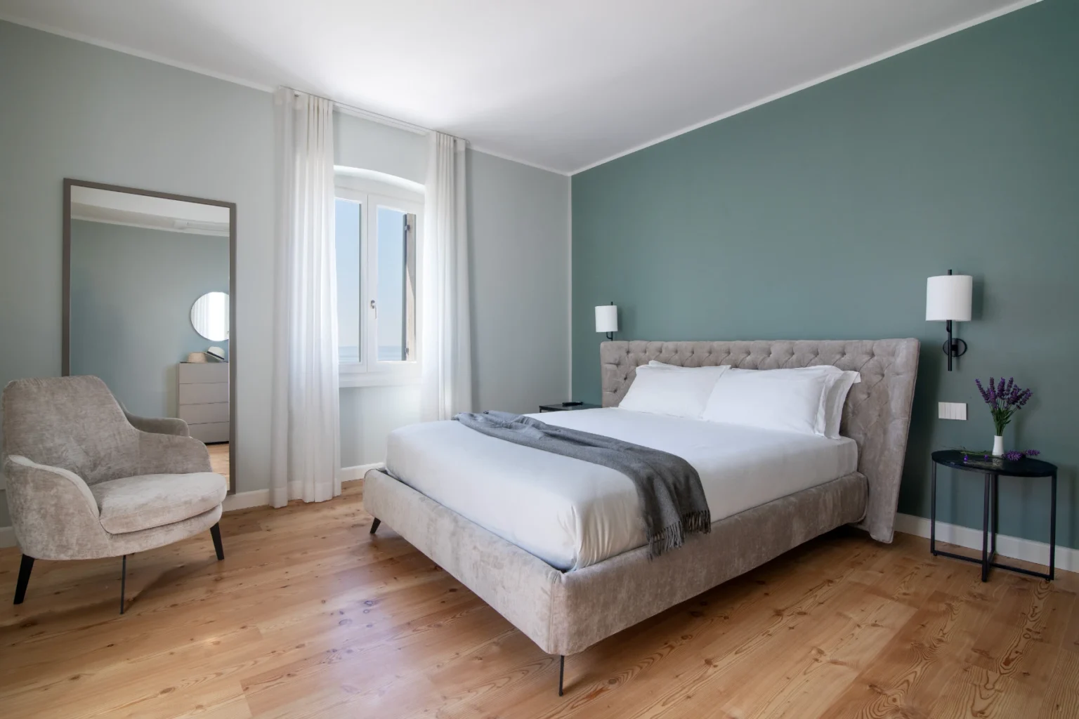 Historic Lakeview Villa | Lake Garda image 21 | Only on SopranoVillas