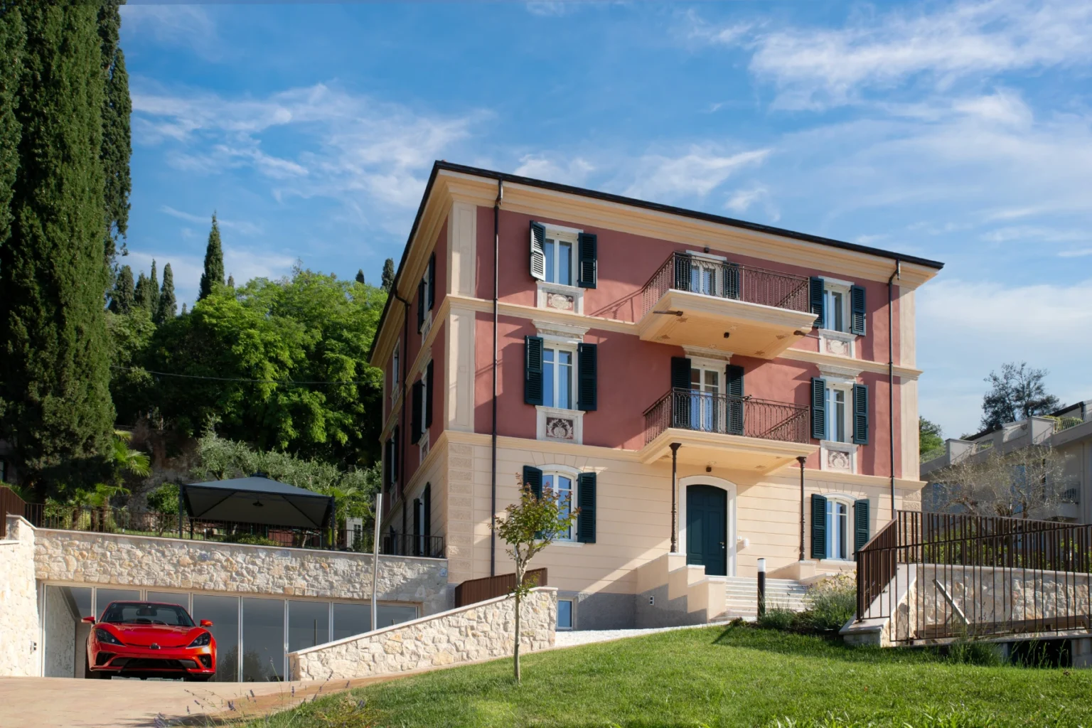 Historic Lakeview Villa | Lake Garda image 2 | Only on SopranoVillas