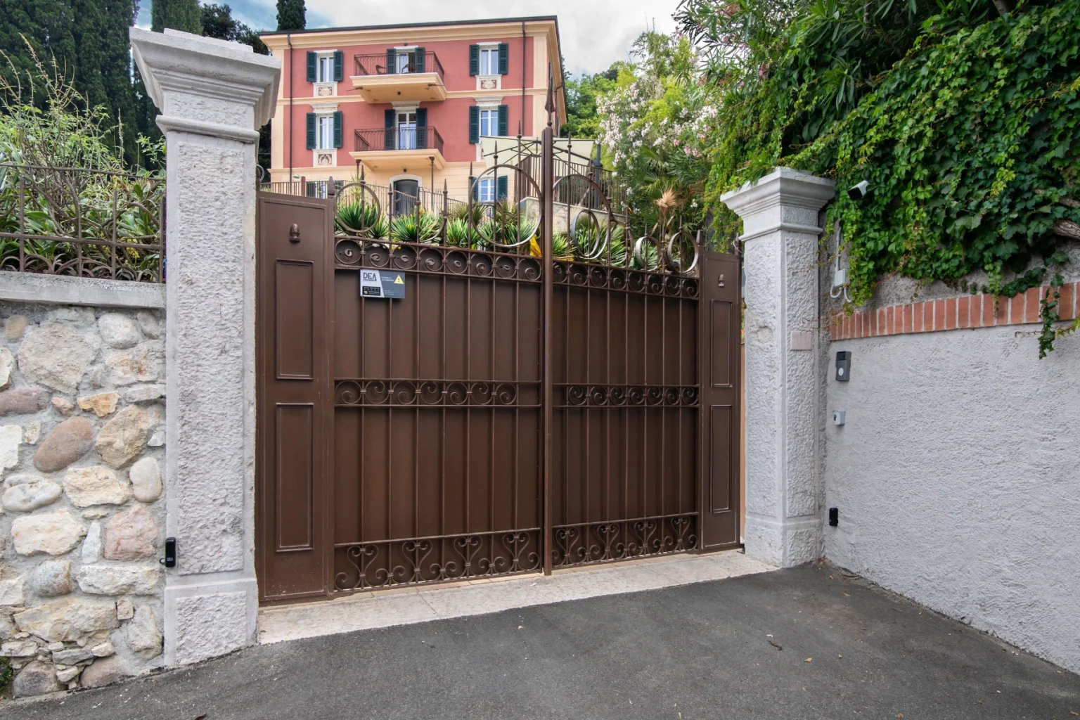 Historic Lakeview Villa | Lake Garda image 34 | Only on SopranoVillas