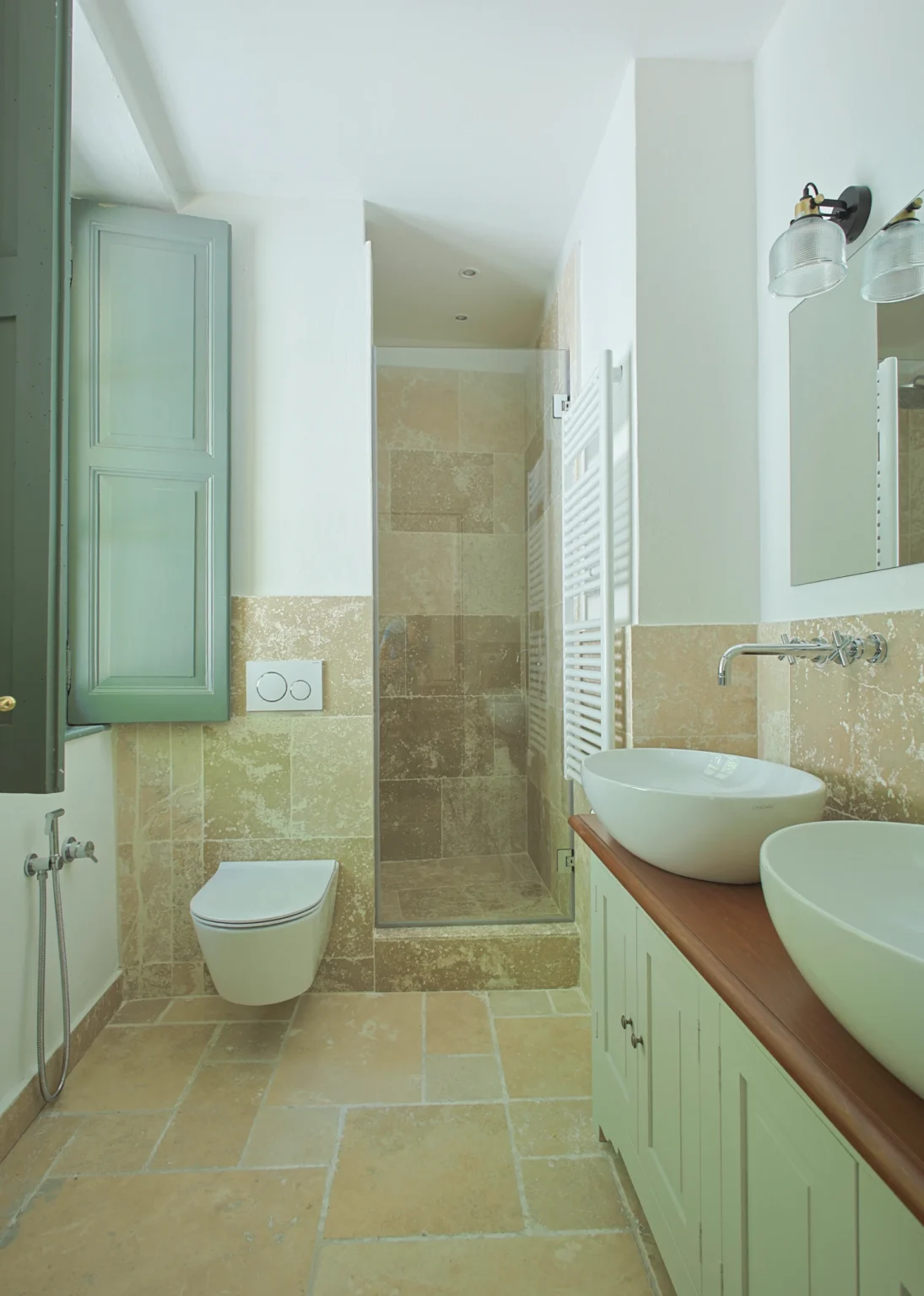 Romantic Lakefront Villa | Lake Como image 22 | Only on SopranoVillas