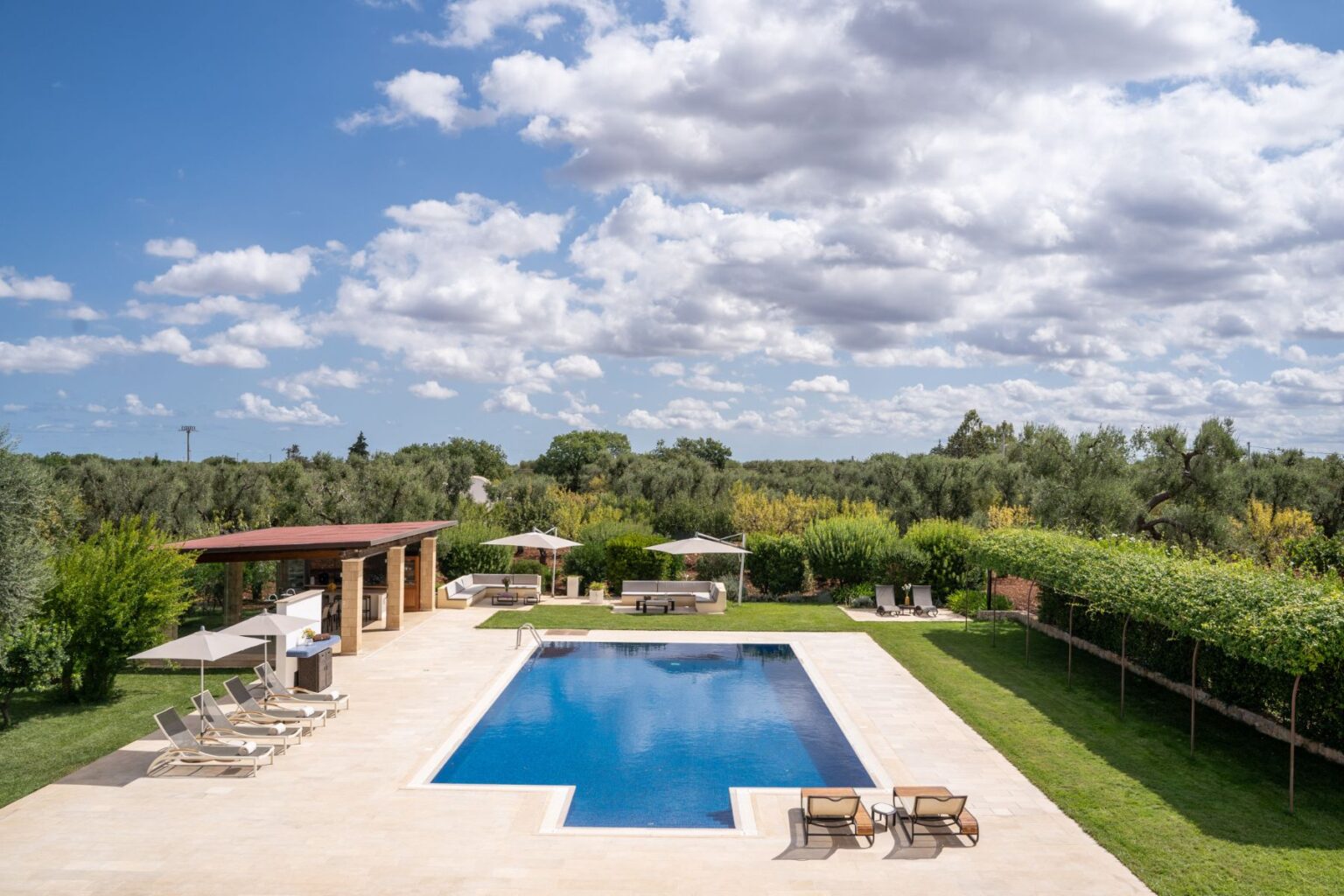 Twin Courtyard Trulli | Puglia image 2 | Only on SopranoVillas