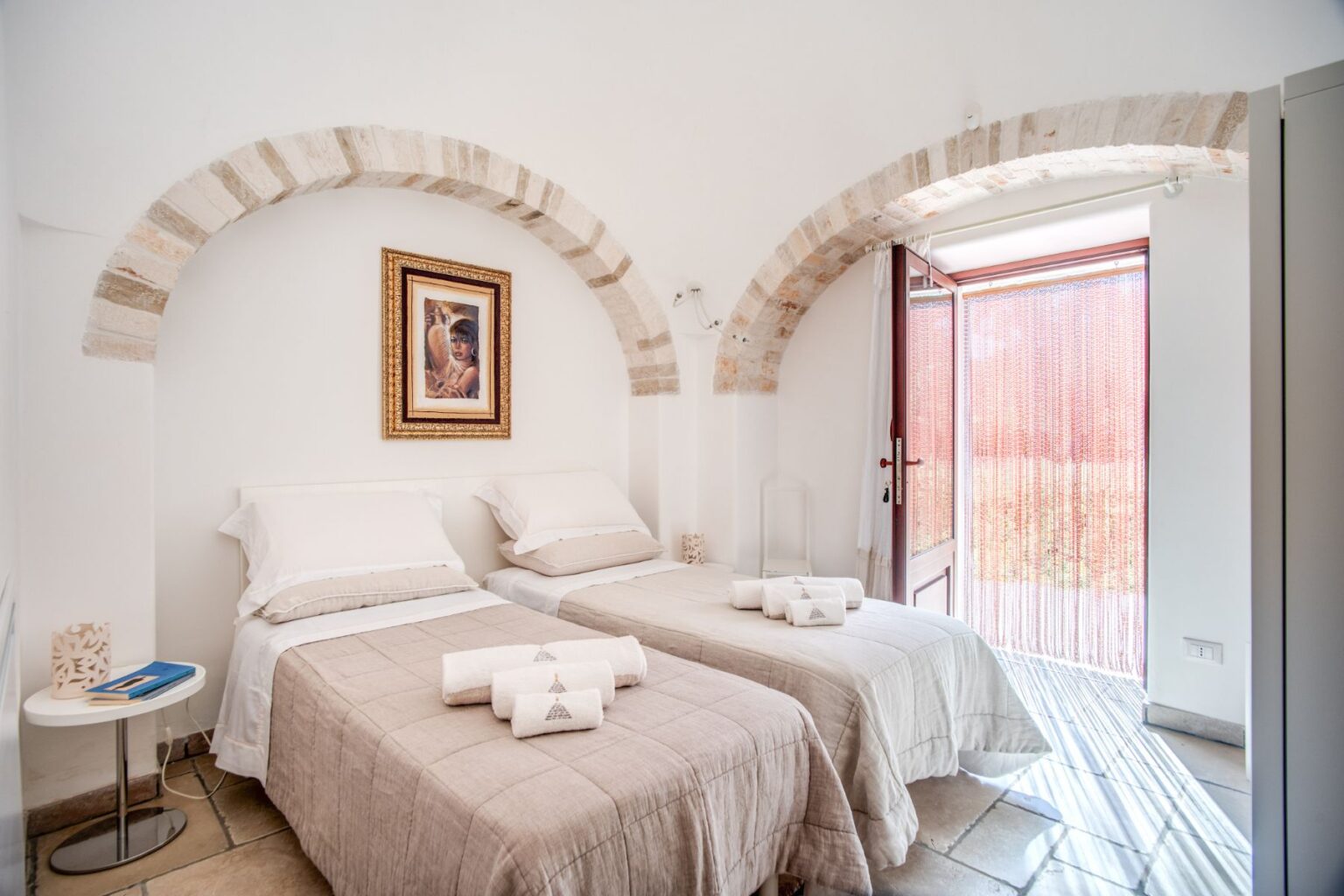 Twin Courtyard Trulli | Puglia image 11 | Only on SopranoVillas