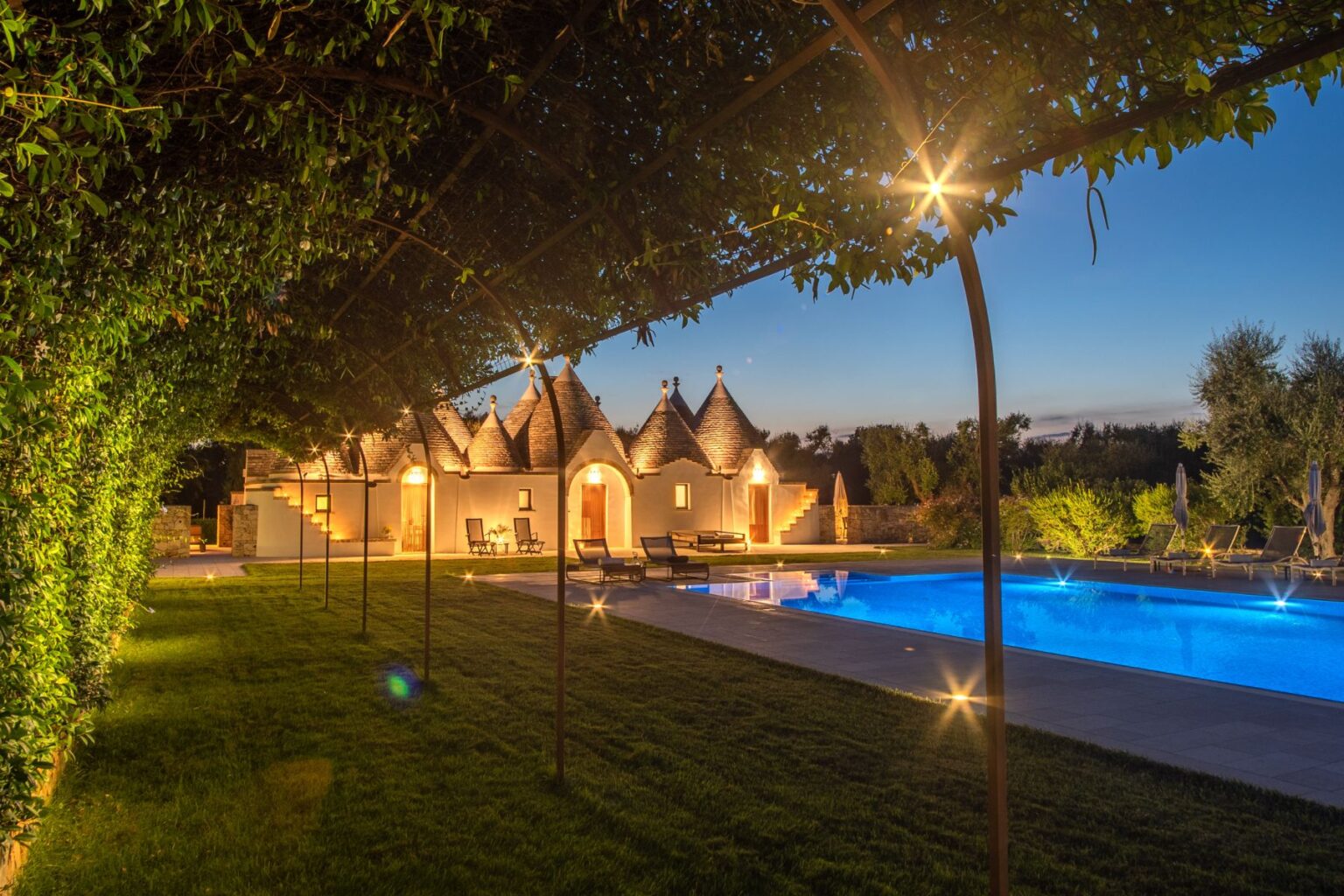 Twin Courtyard Trulli | Puglia image 21 | Only on SopranoVillas