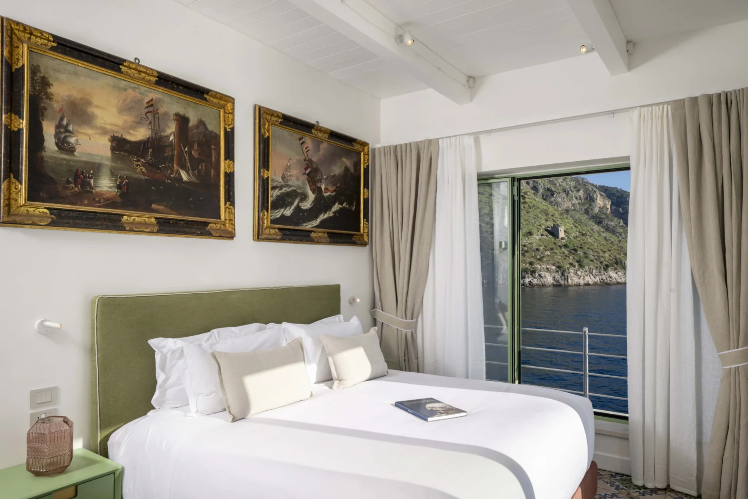 Exclusive Isca Private Island | Amalfi Coast image 25 | Only on SopranoVillas