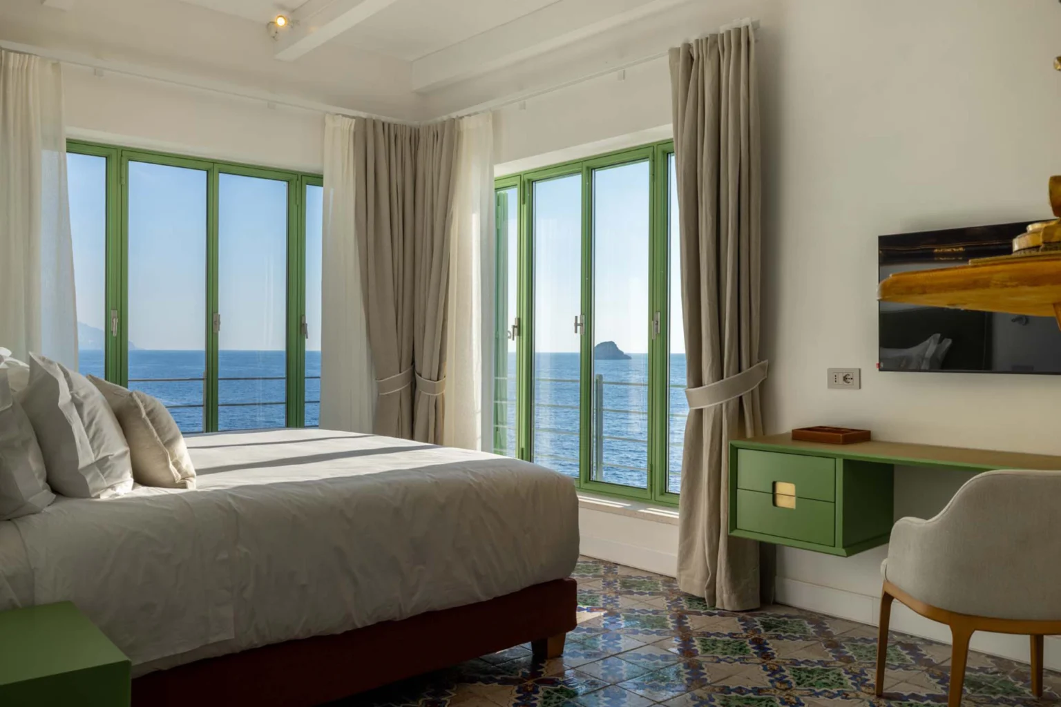 Exclusive Isca Private Island | Amalfi Coast image 26 | Only on SopranoVillas
