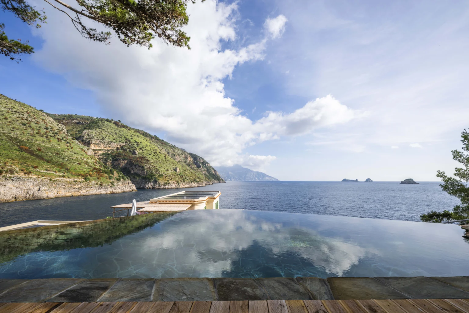 Exclusive Isca Private Island | Amalfi Coast image 8 | Only on SopranoVillas