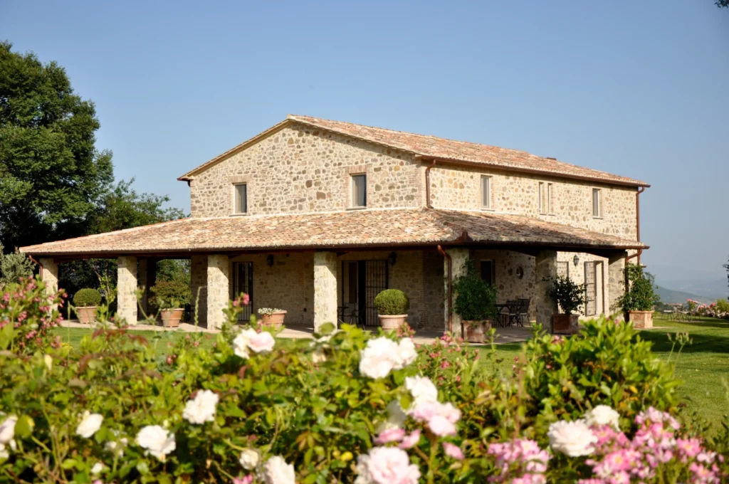 Bisenzio Elegant Farmhouse | Umbria