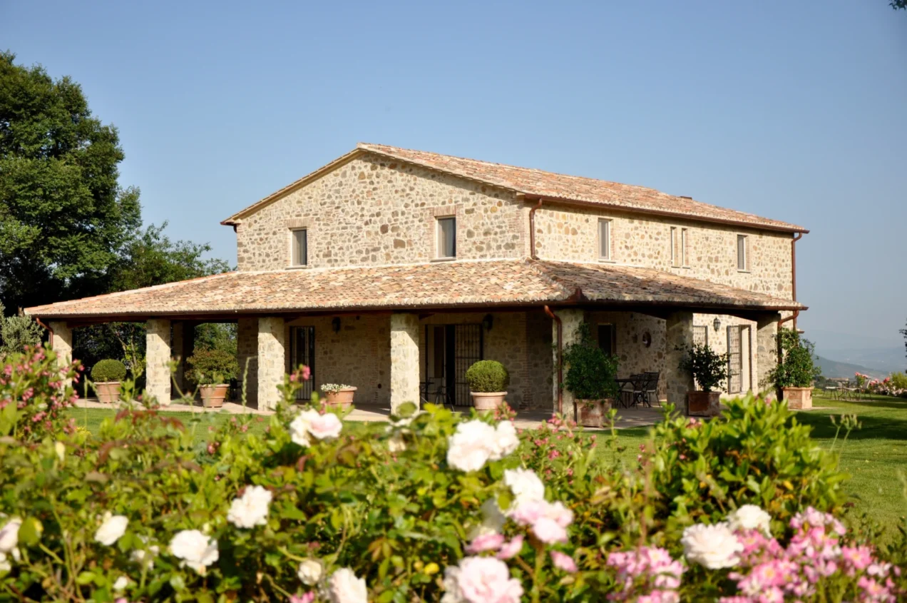 Bisenzio Elegant Farmhouse | Umbria