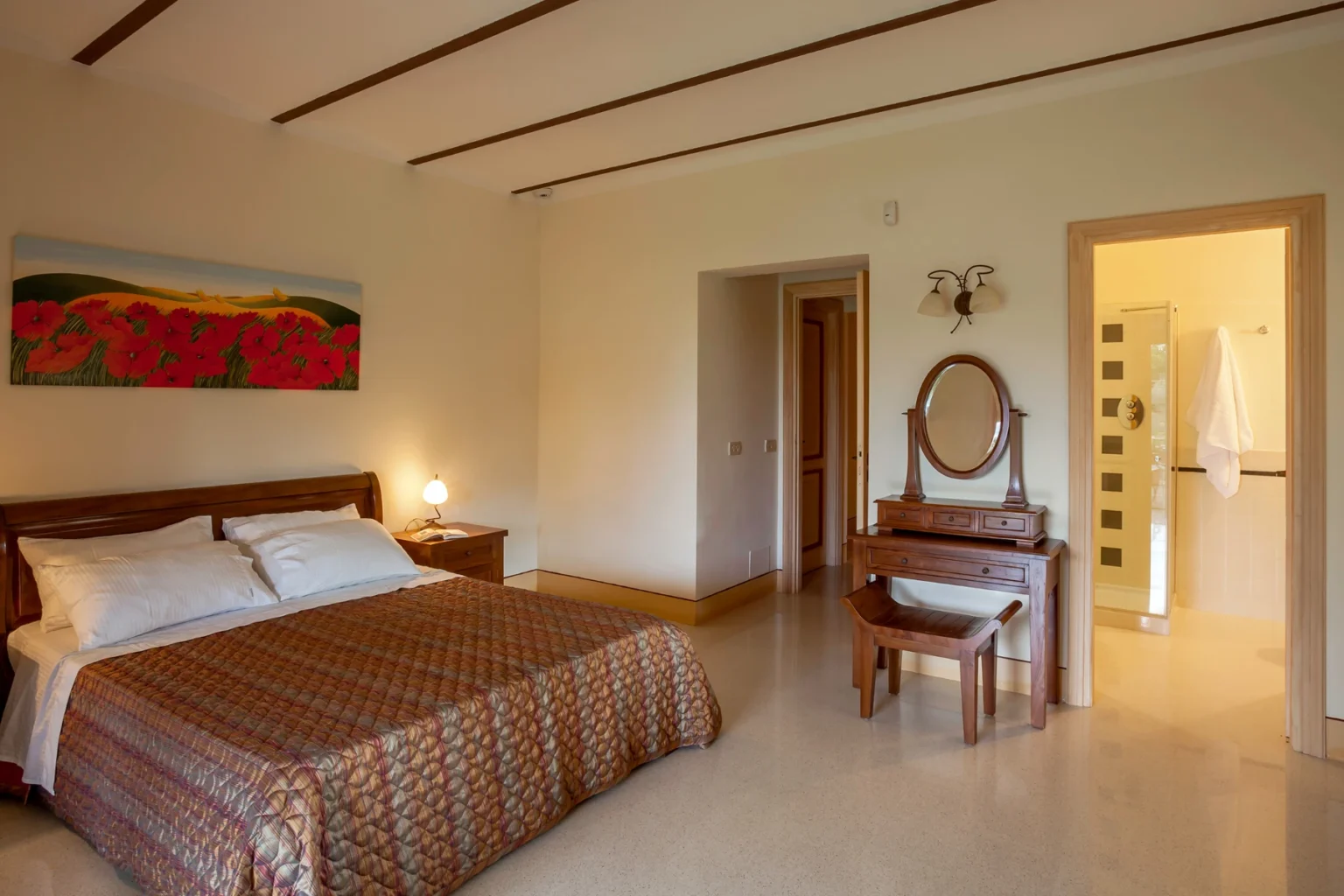 Bisenzio_Elegant_Farmhouse_Double_Bedroom_Ensuite_Bathroom.webp | Only on SopranoVillas