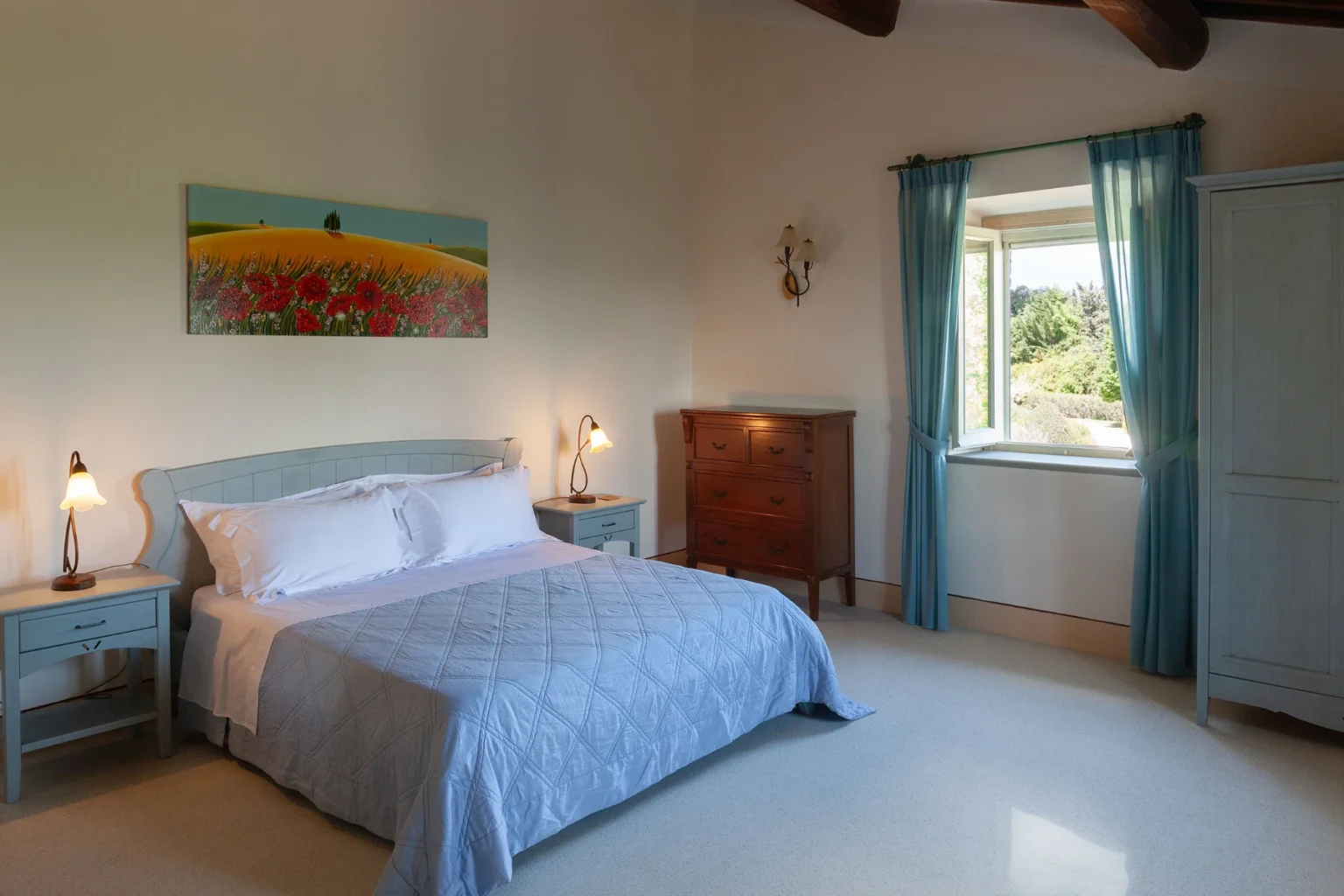 Bisenzio_Elegant_Farmhouse_Double_Bedroom_Country_Style.webp | Only on SopranoVillas