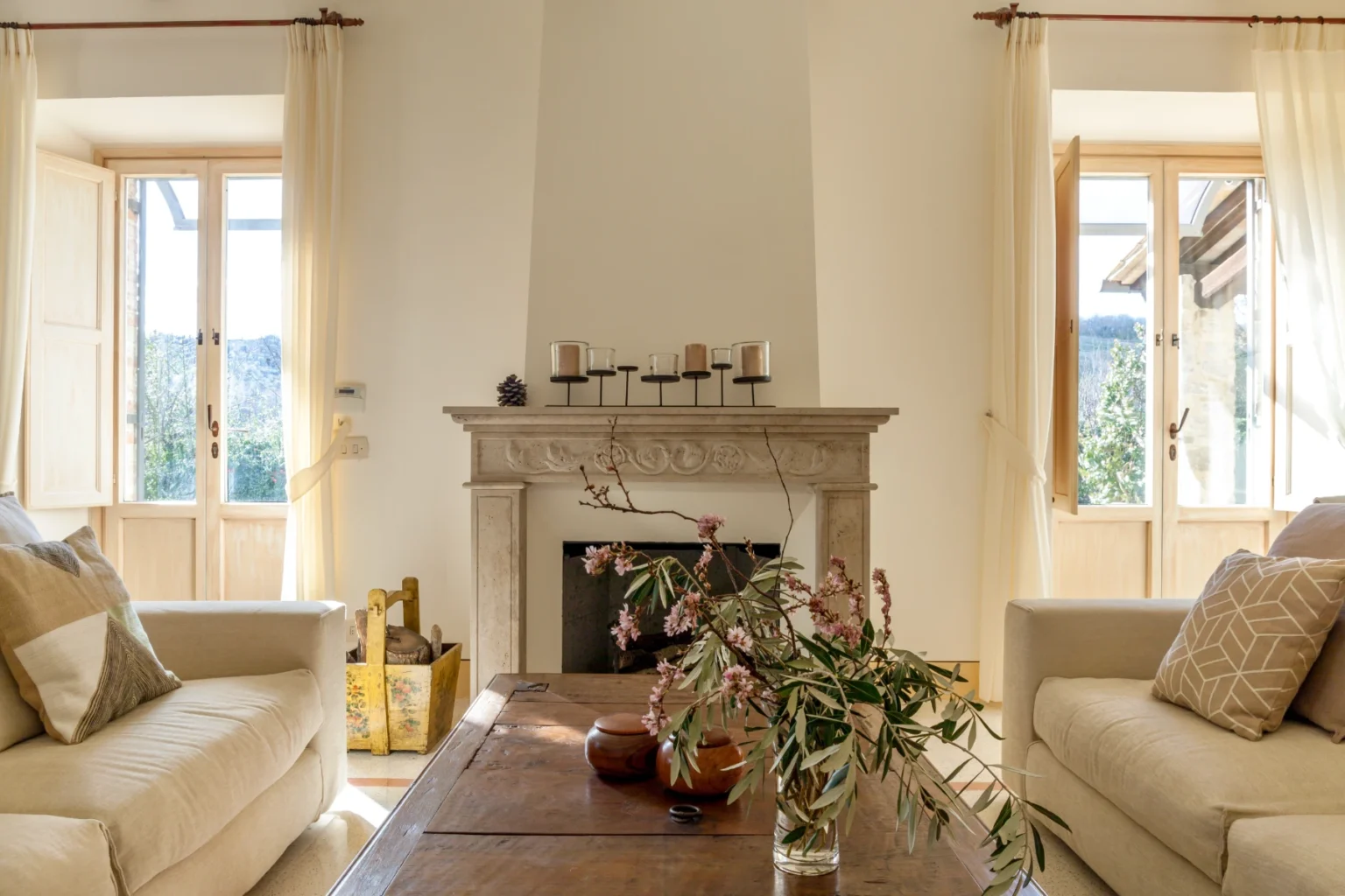 Bisenzio_Elegant_Farmhouse_Living_Room_Fireplace_Sofas.webp | Only on SopranoVillas
