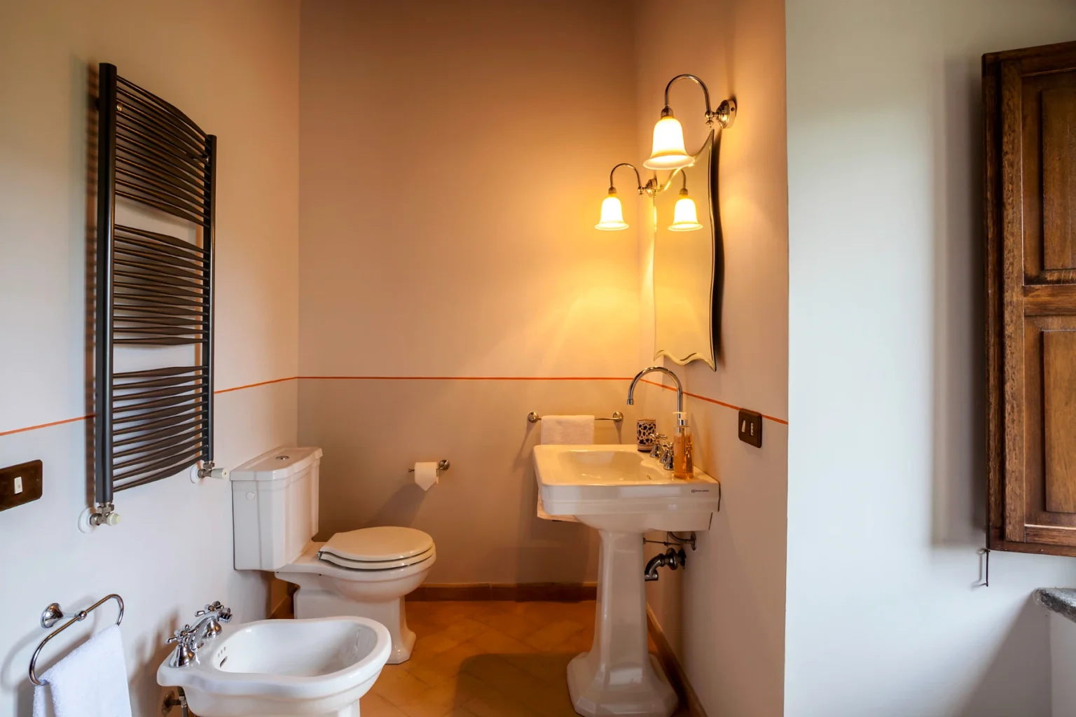 Bisenzio_Historic_Tower_Traditional_Bathroom_Shower_Bidet.webp | Only on SopranoVillas